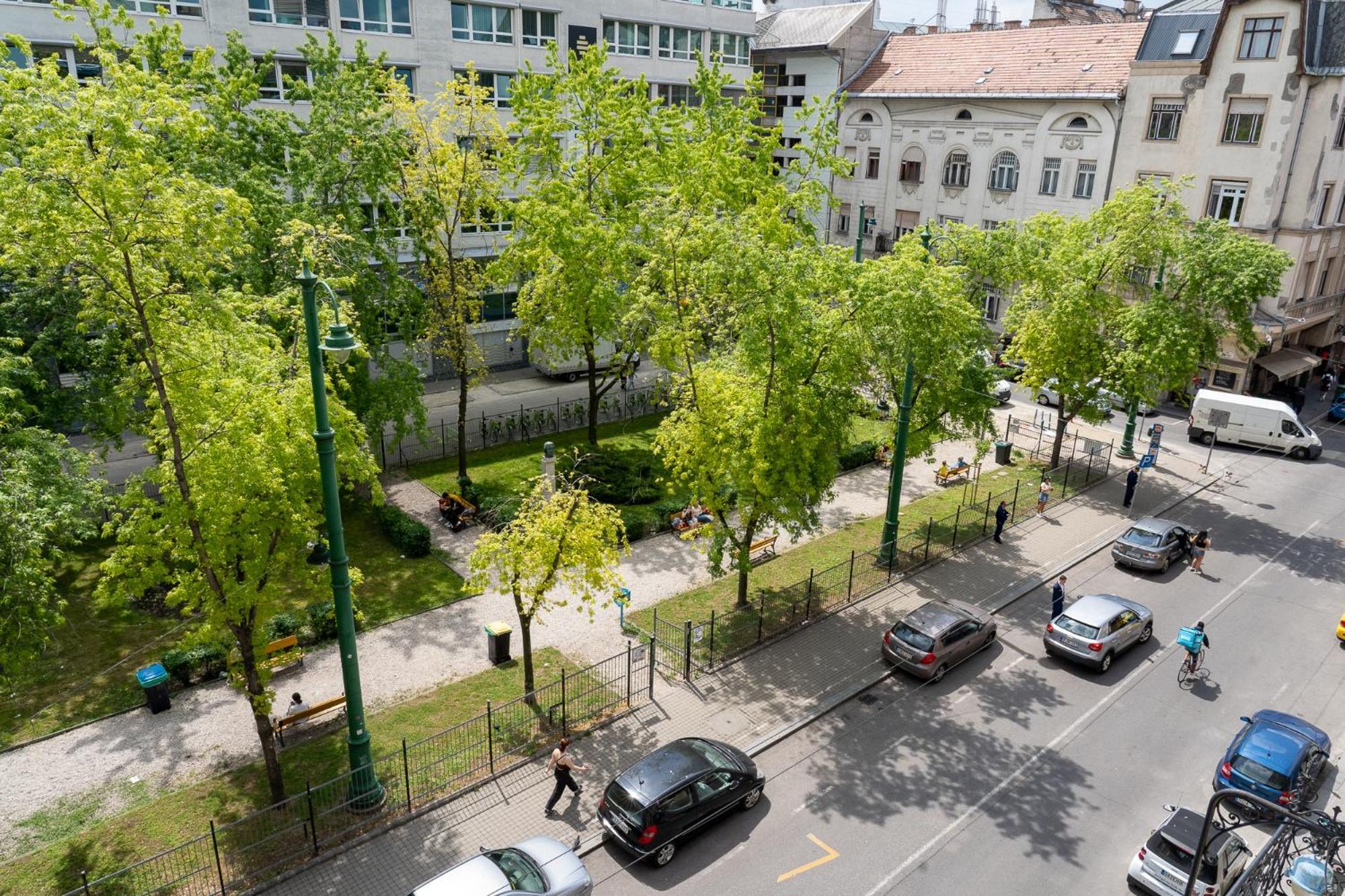 Glam Downtown Apartments Budapeste Exterior foto